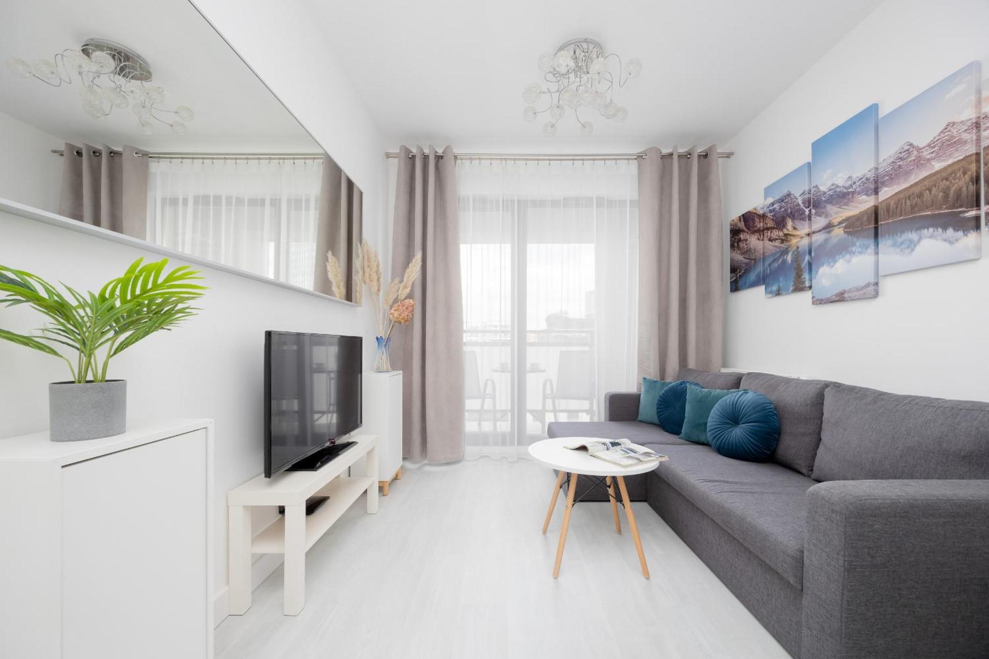 Burakowska 16 Z Balkonem I Parkingiem Warszawska Wola By Renters Apartment *